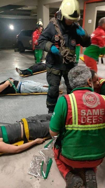 Susto en Palermo: se desplomó un ascensor del 7mo piso y nueve jóvenes fueron rescatados