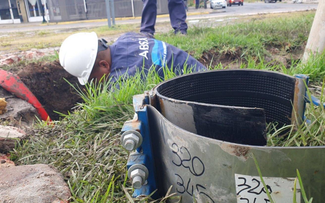 La Plata, sin agua este viernes: a qué barrios afectan las obras de Absa y un corte de luz
