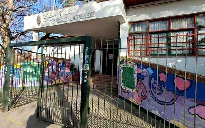 En La Plata no frena la violencia en las escuelas: ahora denuncian a una directora