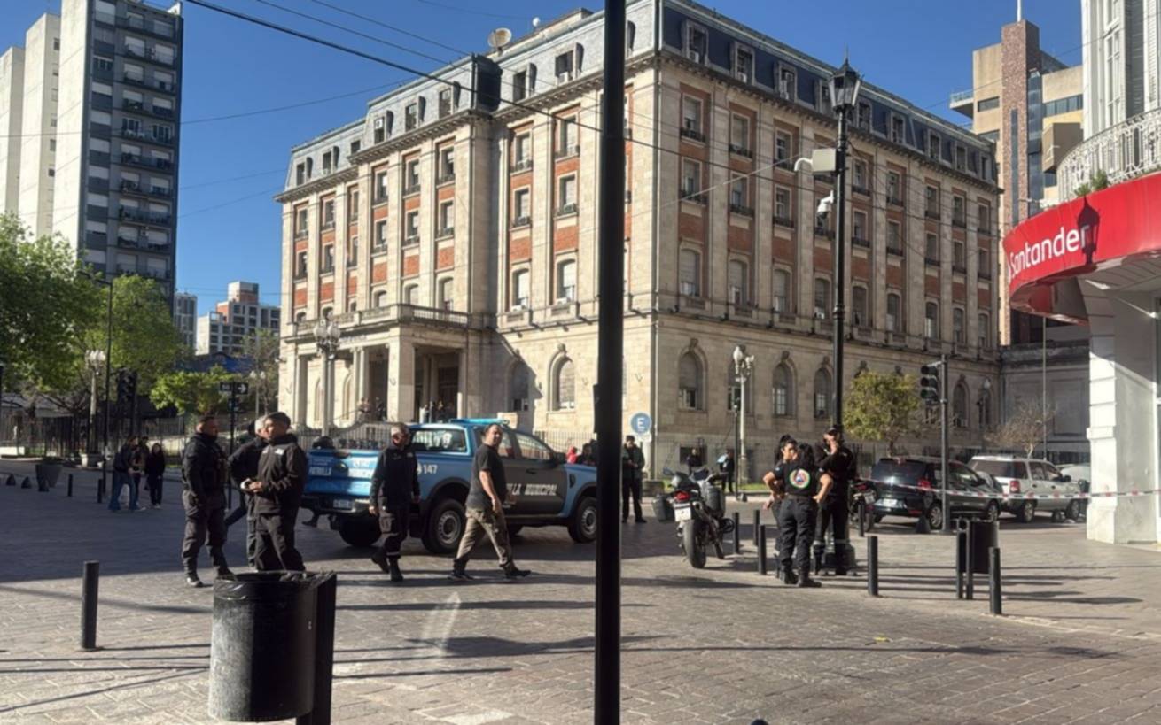"Mercaptano": la respuesta de Camuzzi por el olor a gas en La Plata, que provocó cortes de calles y evacuaciones 