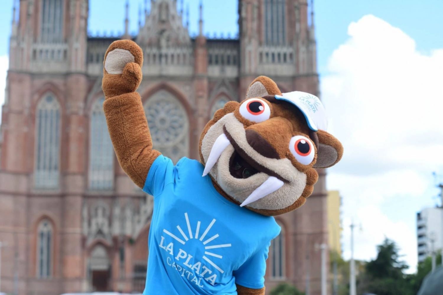 Con ustedes... ¡Milo! Así es la mascota que representará a La Plata en los Juegos Boanaerenses