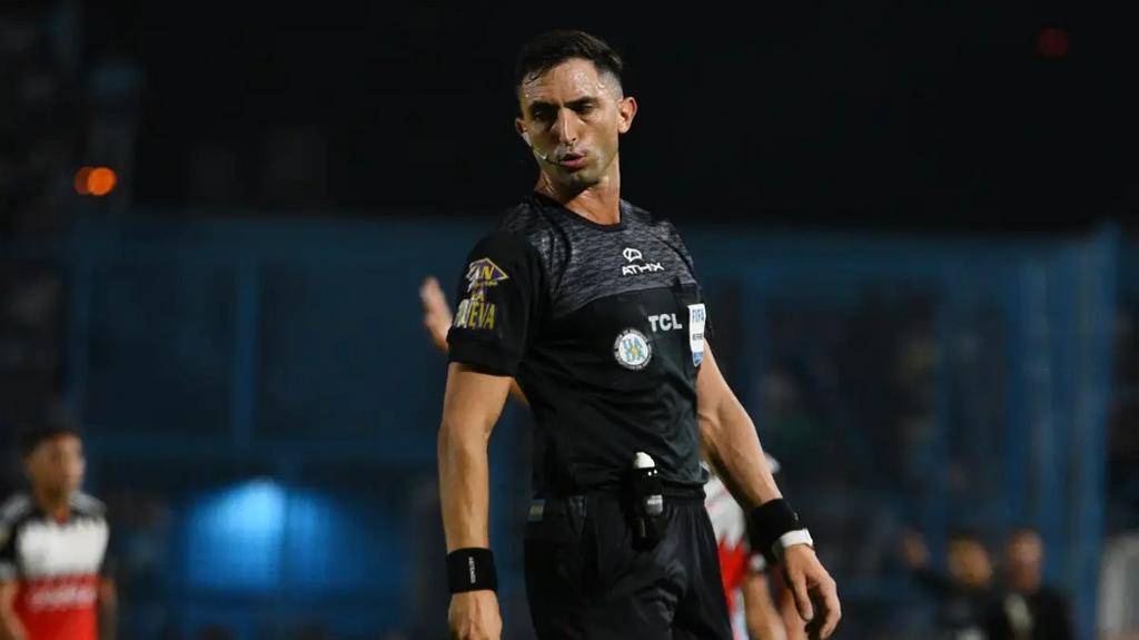 Arasa no fue suspendido y no hubo audios del VAR