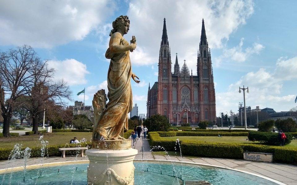 Sigue el clima cambiante: miércoles con sol y regreso de las lluvias en La Plata