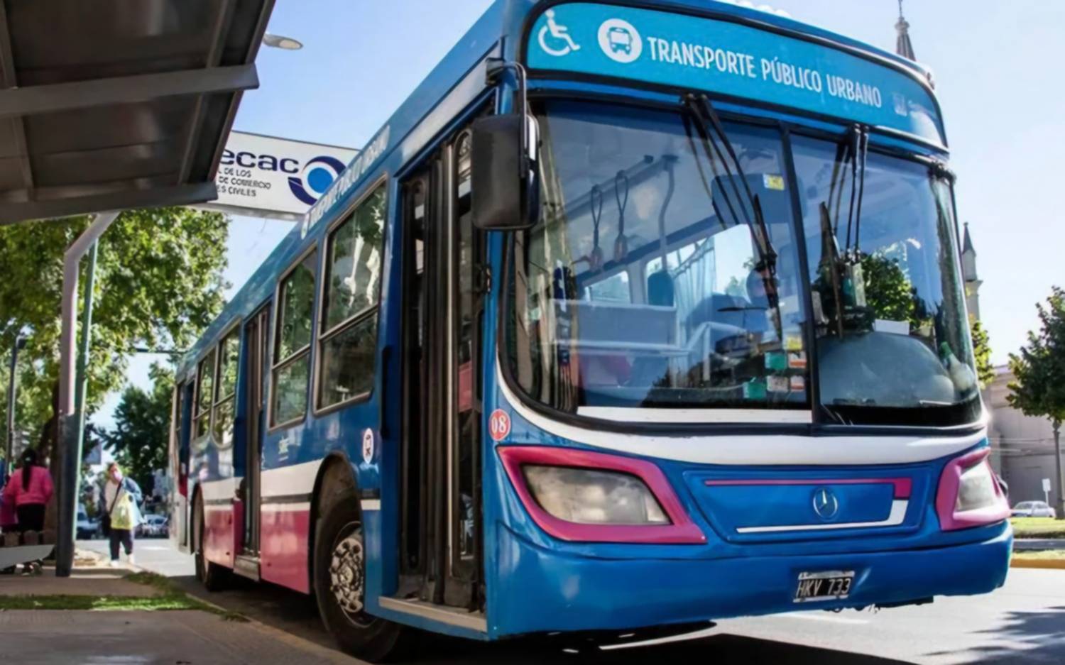 Kicillof aumenta el subsidio al transporte en Junín: pasa de 25 a 98 millones de pesos