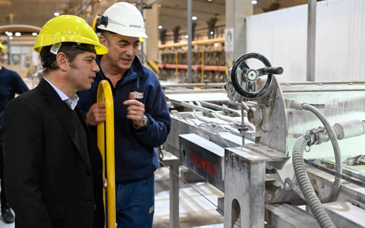 Axel Kicillof se reunió con productores, comerciantes y representantes gremiales en Olavarría