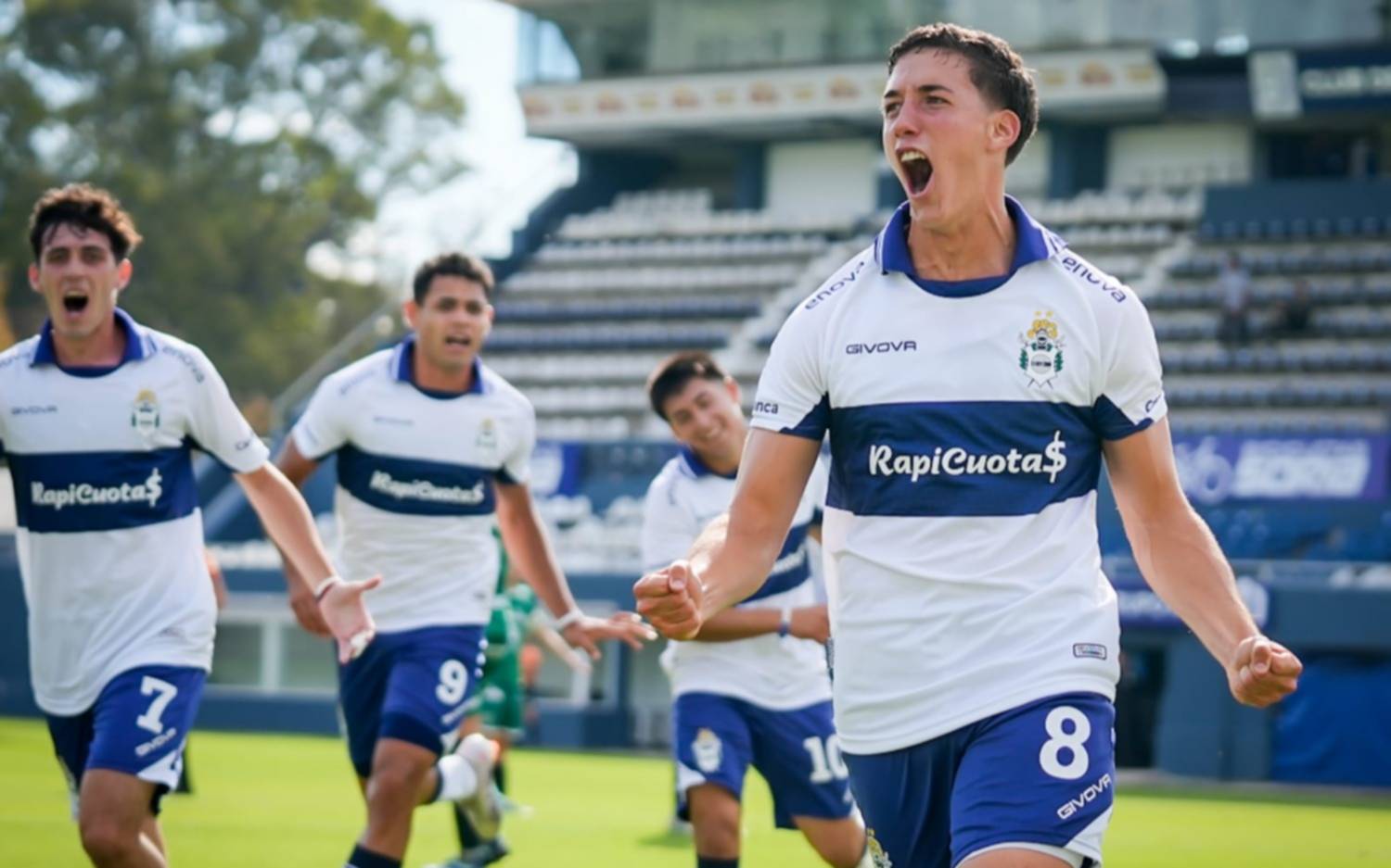 Nicolás Barros Schelotto, hijo de Guillermo, subirá a Primera División para el partido decisivo ante Talleres