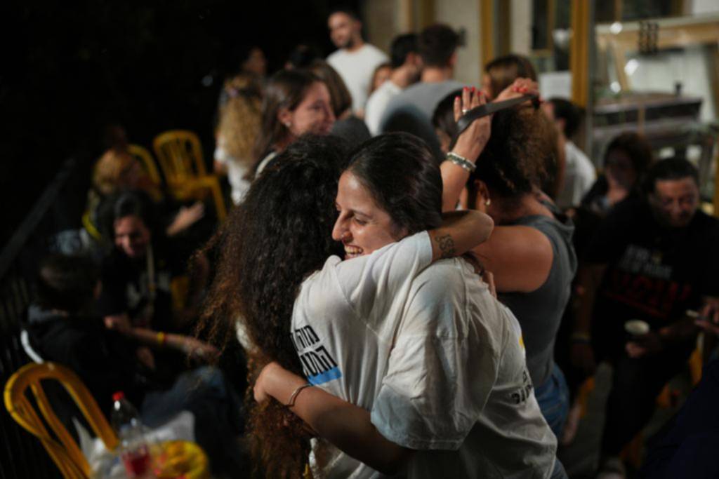“Regresan a casa”, celebran las familias de los cautivos