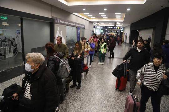 Aeroparque: demoras y cancelaciones por asambleas