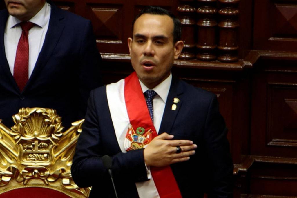Destituida Boluarte, José Jerí asumió la presidencia de Perú