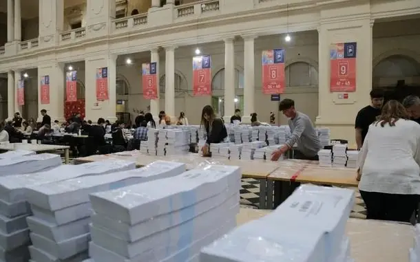 A dos semanas de las elecciones, la justicia posterga decisión sobre reimpresión de boletas por un error formal