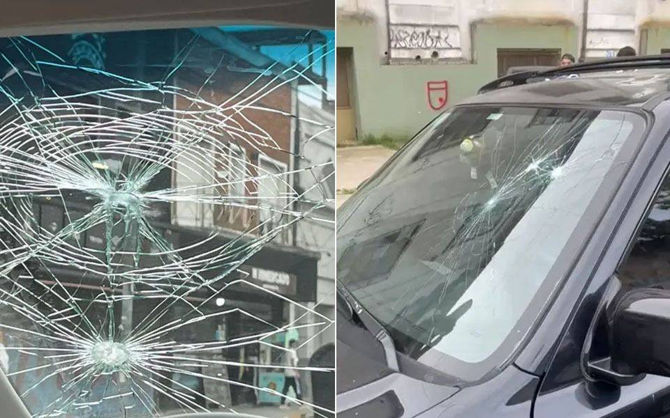 Un tendal de autos con vidrios rotos tras el partido del Lobo
