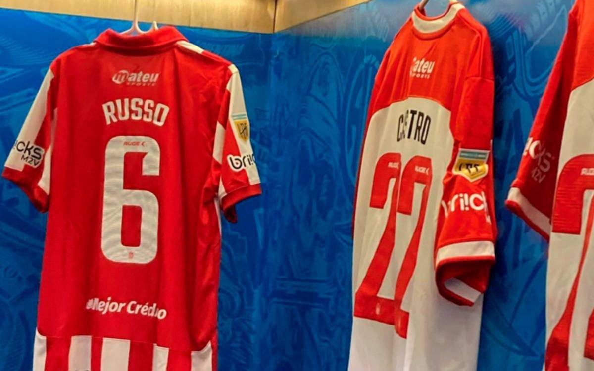 "Siempre con nosotros, Miguel querido": camiseta en el vestuario del Pincha
