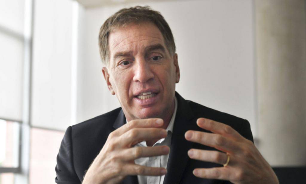 Encabeza Santilli: reemplaza a Espert en la lista