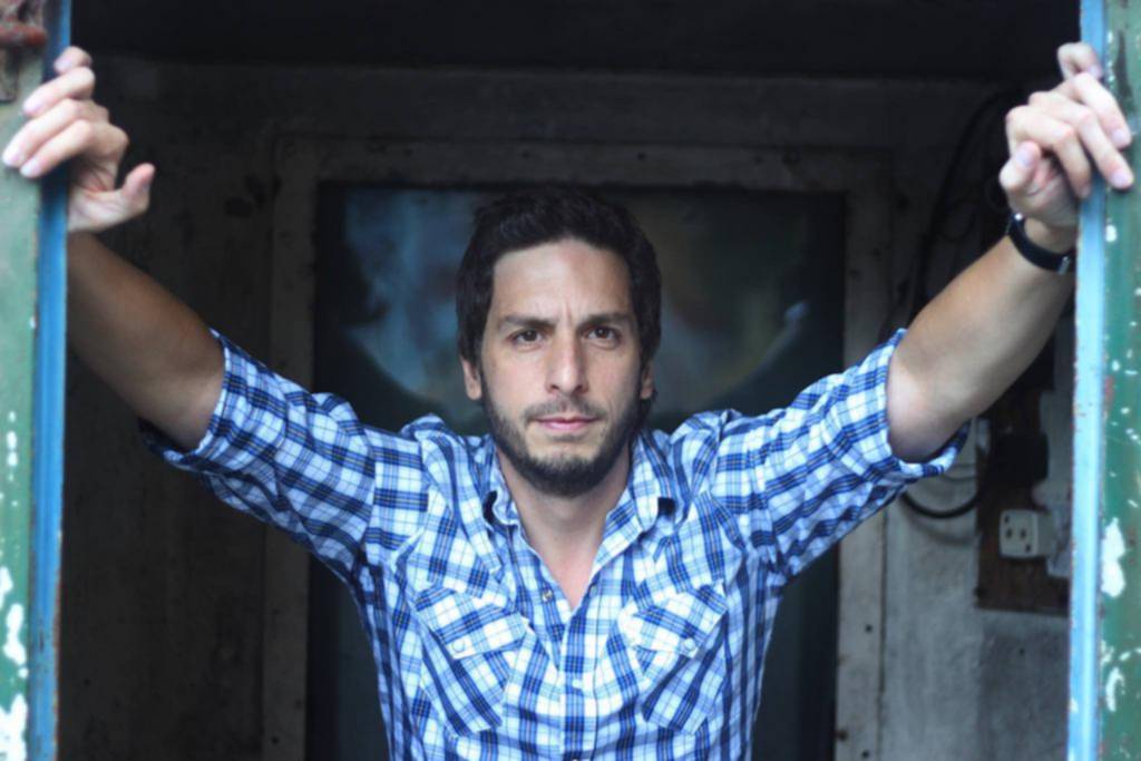 Federico Axat: el platense que pasó de la ingeniería civil al thriller
