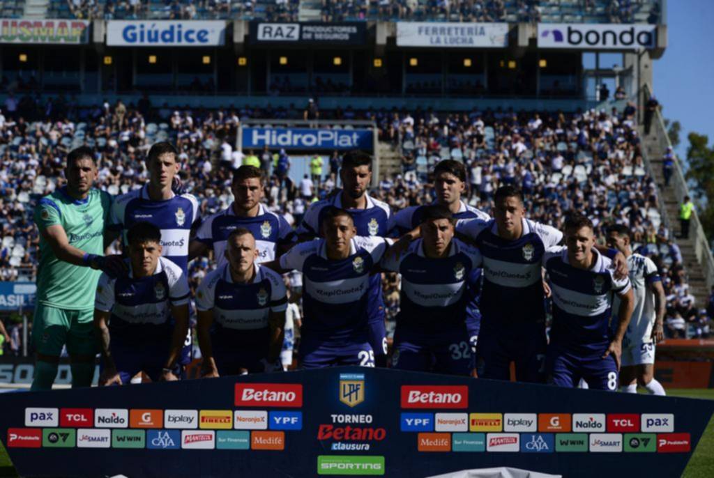 El Lobo entre un técnico contra las cuerdas y la amenaza del descenso