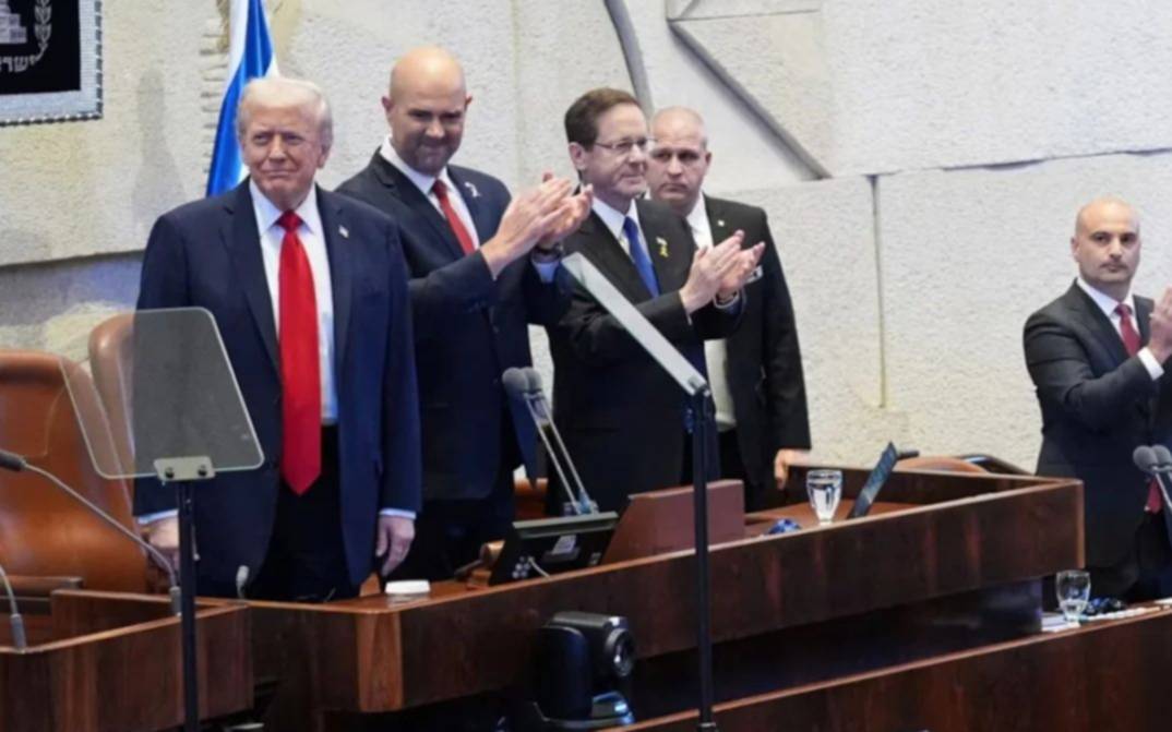 Trump, ovacionado por el Parlamento de Israel: "El fin de una era de terror"