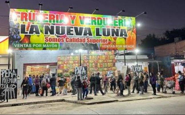 En Guernica, una verduleria "viral" por sus precios fue clausurada: denuncian un cierre arbitrario