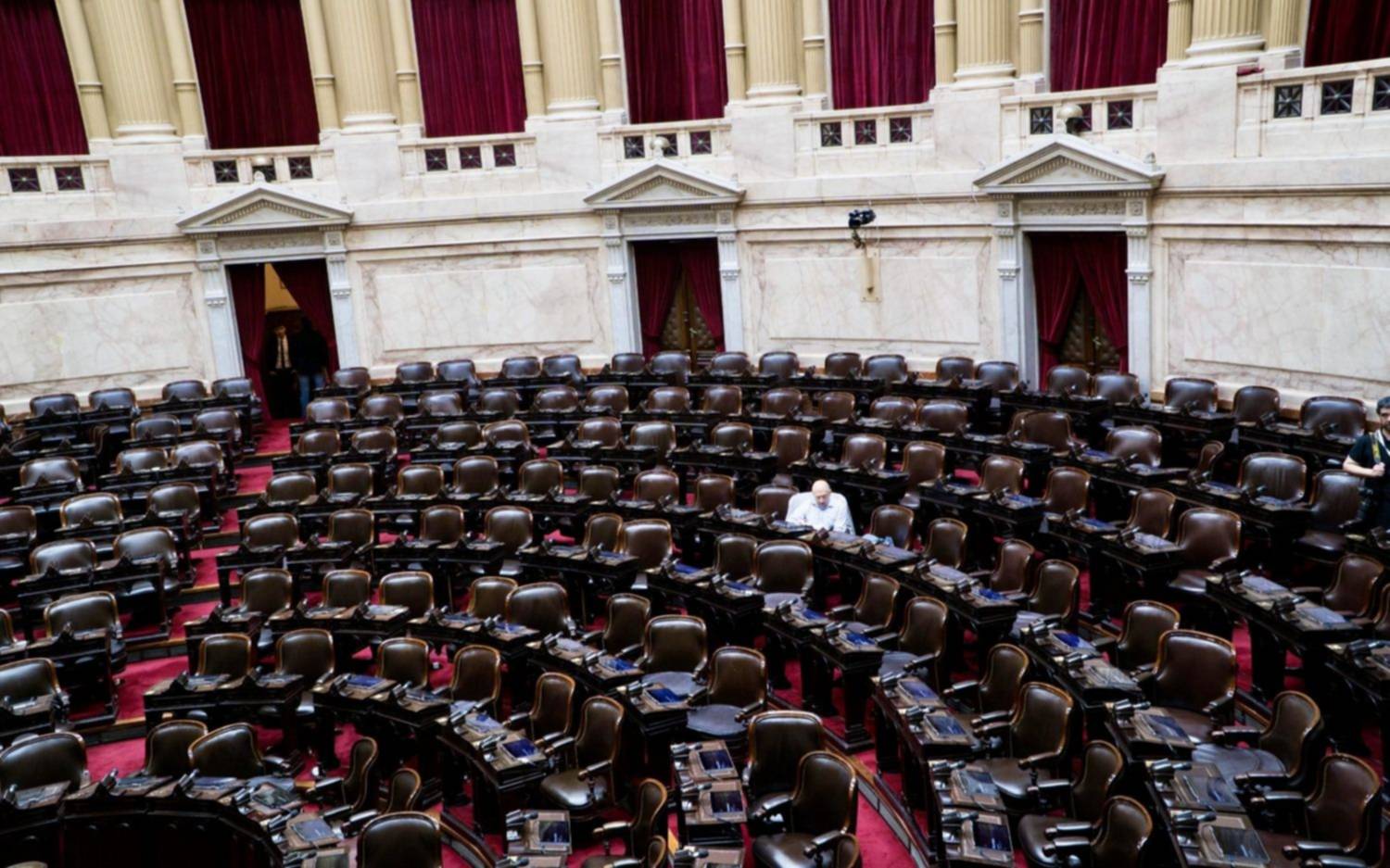 Fracasó la sesión para interpelar en Diputados a Caputo, Lugones y Karina Milei