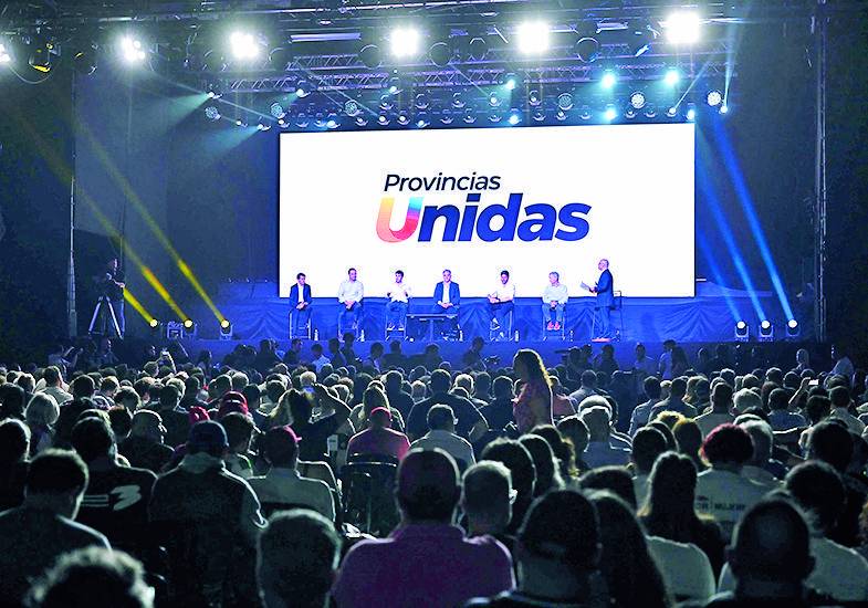 Provincias Unidas desembarcó en Capital