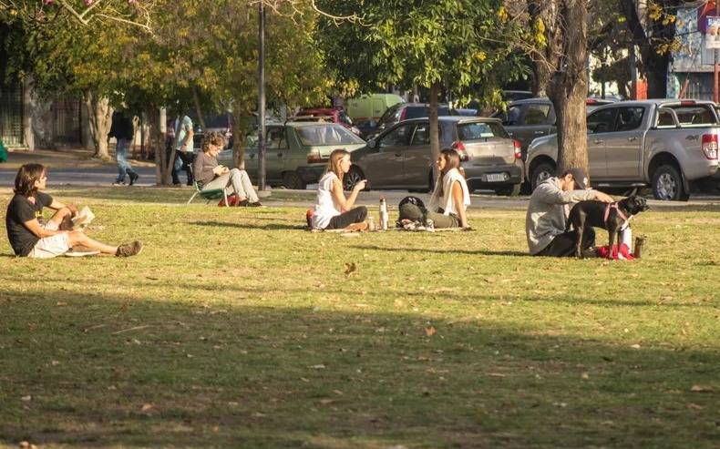 Jueves con Sol y máxima de 28º en La Plata: ¿cuándo llegarían las lluvias?
