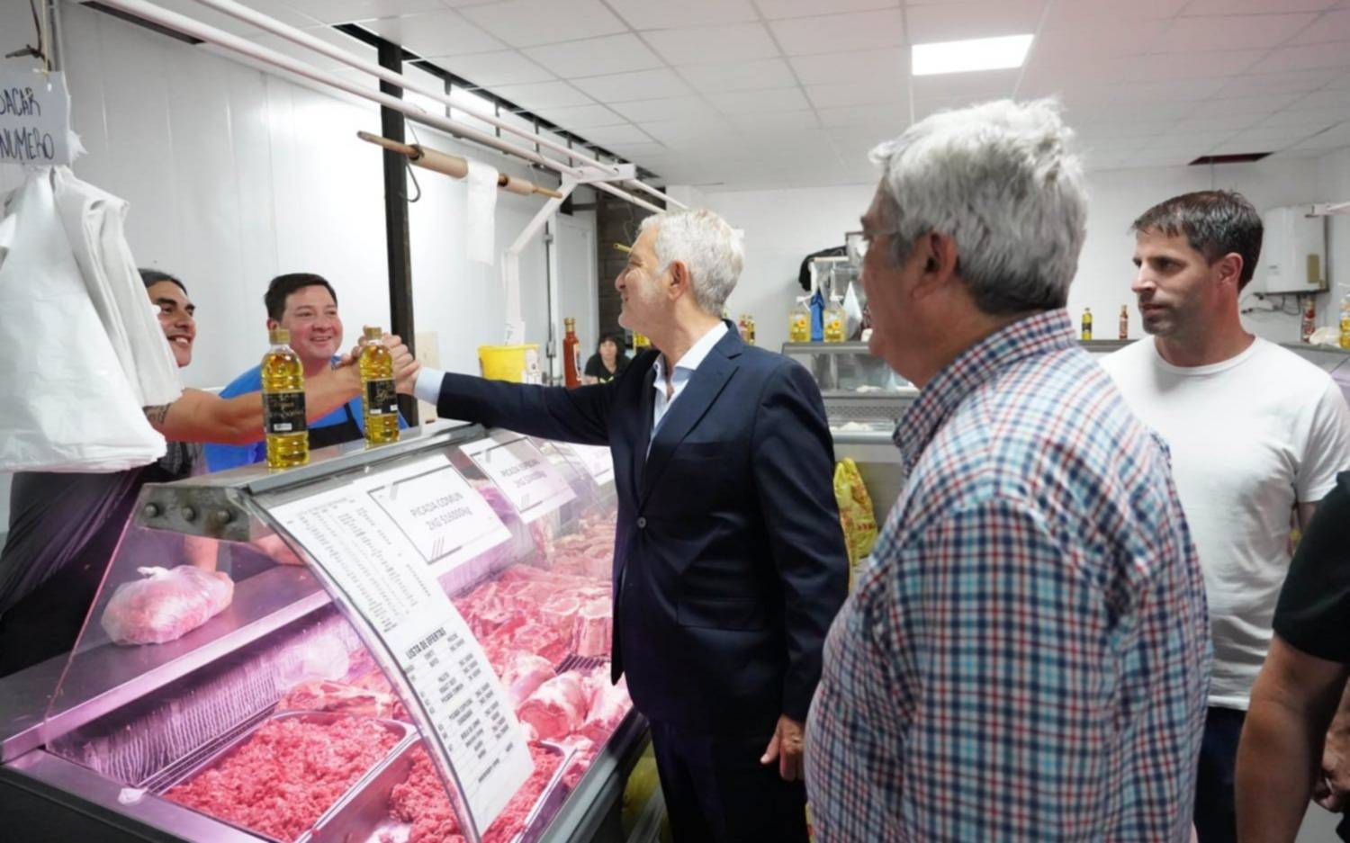 Alak y Rodríguez recorrieron el Mercado Bonaerense Fijo de La Plata