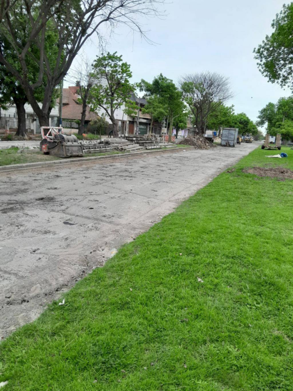 Se queja por la obra de la calle 60 que, según sostiene, quedó parada