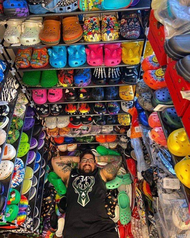 Colecciona más de 3.800 pares de Crocs y bate un récord mundial Guinness