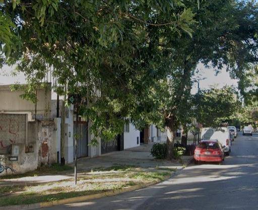 Motochorros le pusieron un arma en el pecho durante un feroz asalto