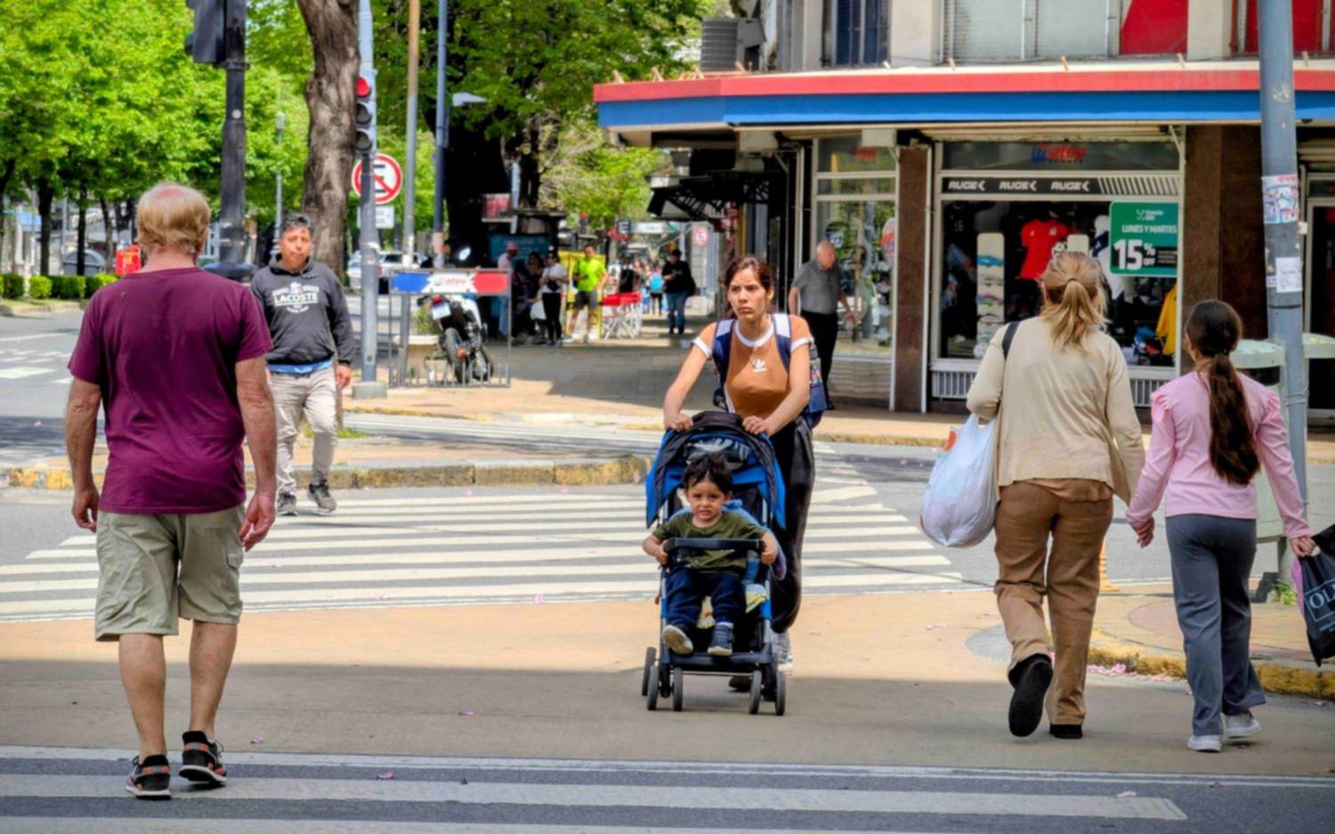 Día de la Madre ideal para almorzar en familia al aire libre: ¿cómo seguirá el tiempo en La Plata?