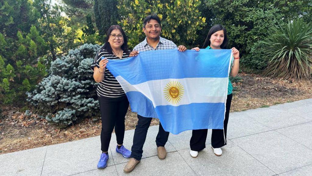 Docente local representó al país en una cumbre educativa en España