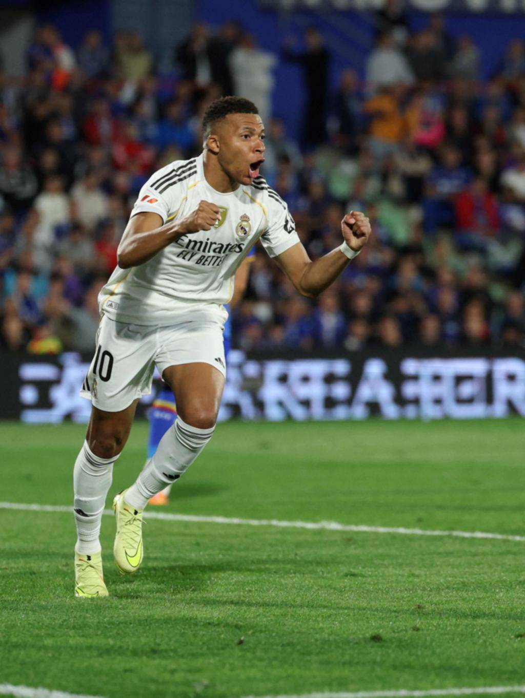 Real Madrid se mantuvo en lo más alto de LaLiga