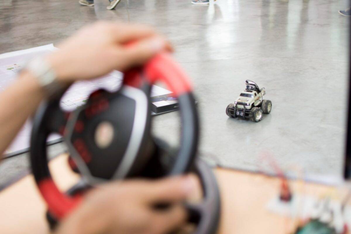 Diseños, prototipos y desarrollos innovadores en la expo de la Facultad de Informática de la UNLP