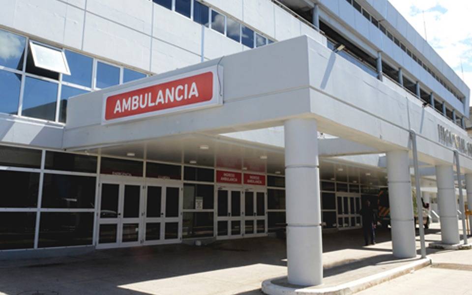 Feroz enfrentamiento en Villa Elvira: dos heridos se encuentran internados y buscan a los prófugos