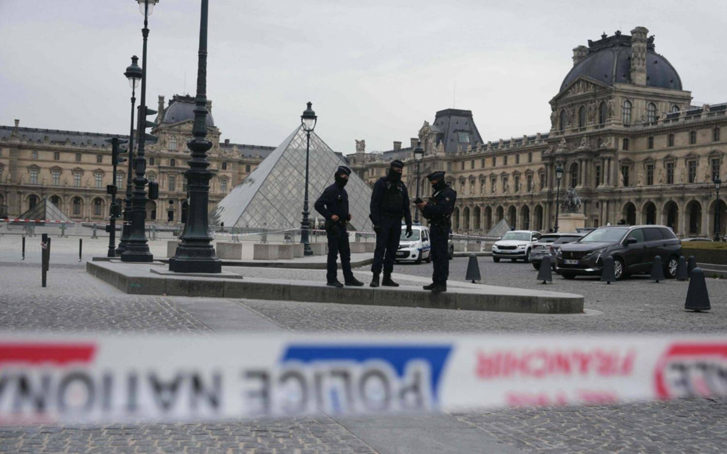 Louvre, el día después: un video expuso las fallas de la seguridad