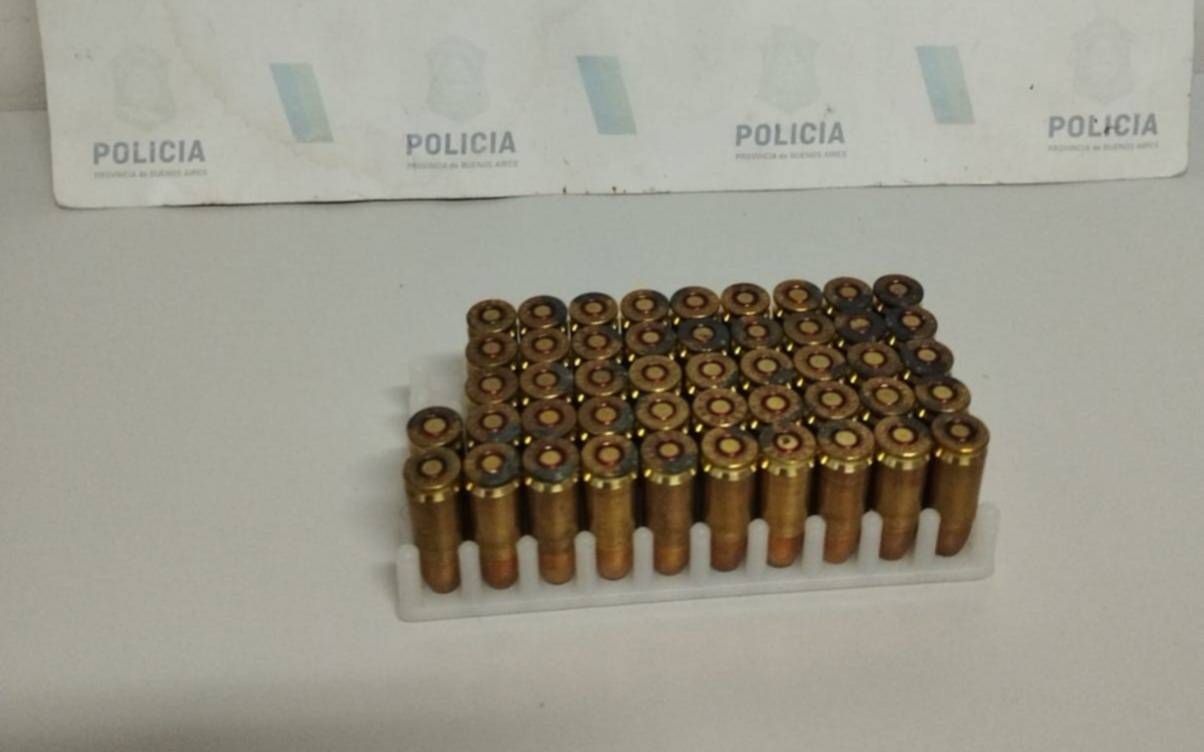 Allanamiento, 9 aprehendidos y secuestro de municiones por un robo en La Plata
