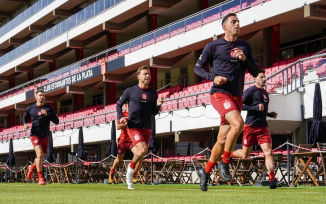 Estudiantes vuelve a entrenarse en UNO y apunta a la recuperación de varios de sus futbolistas
