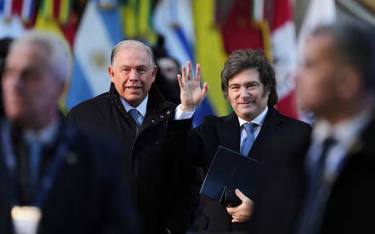 Gerardo Werthein firmó 83 traslados de diplomáticos dos días antes de renunciar: el Gobierno anunció que serán revisados 