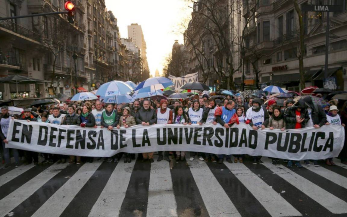 La UBA va a la Justicia para que el Gobierno cumpla con la aplicación de la Ley de Financiamiento Universitario