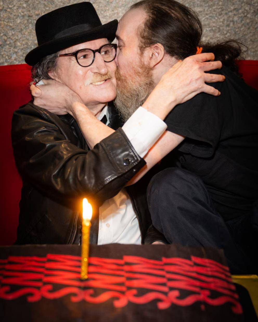 Charly cumplió 74 y lo festejó a lo grande con su familia y amigos