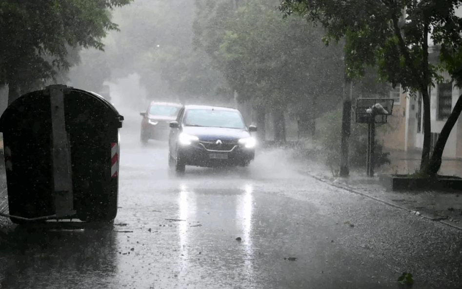 Viernes con alerta amarilla por tormentas en La Plata: cuánto llovió barrio por barrio y hasta cuándo siguen las lluvias