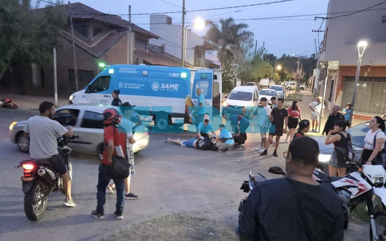 Un motociclista internado tras un fuerte choque en Tolosa