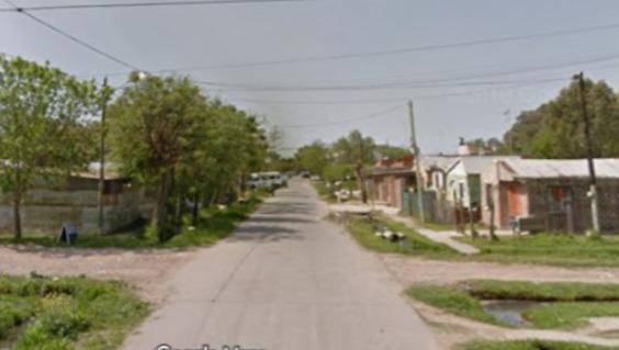En plena lluvia, saqueo y daños en una carnicería