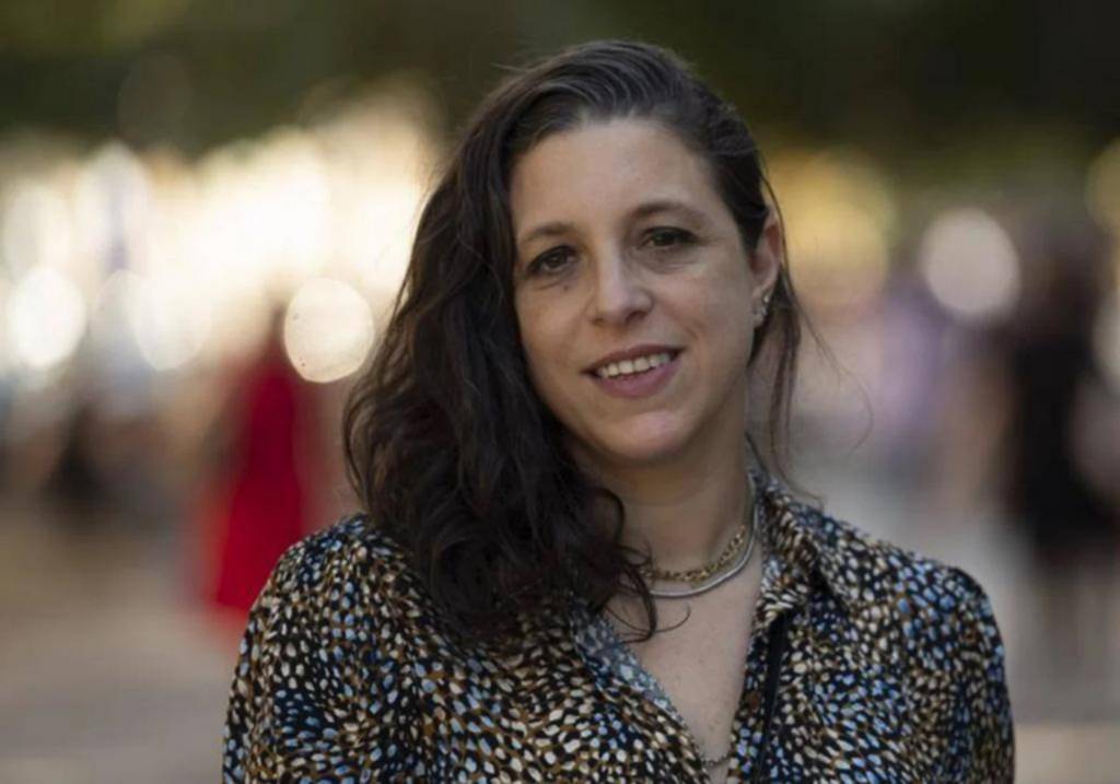 Una mujer en guerra con las normas