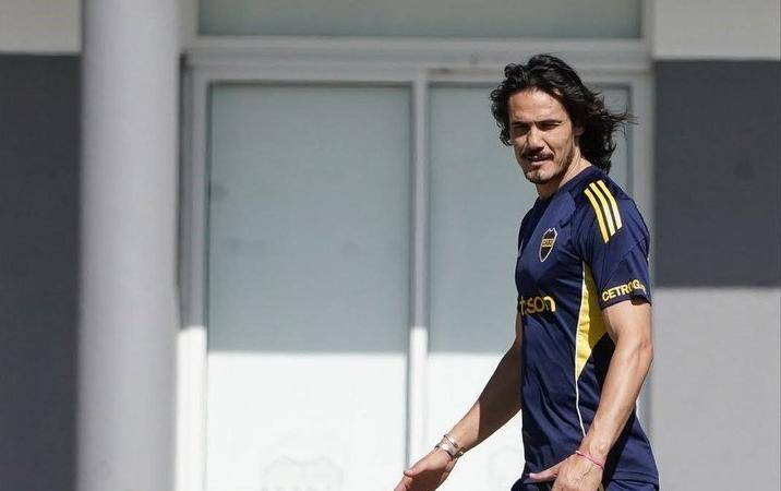 Cavani otra vez afuera de la lista de convocados