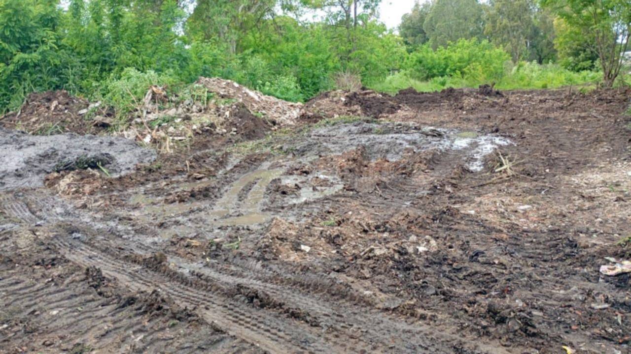 “Rompieron toda la calle”: reclamo por el mal estado en una cuadra de Arturo Seguí