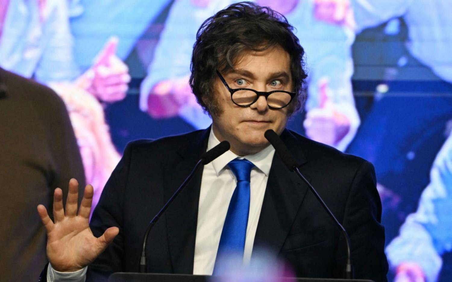Cambios en el gabinete, nuevo Congreso y alianza: las definiciones de Milei tras el triunfo en las elecciones
