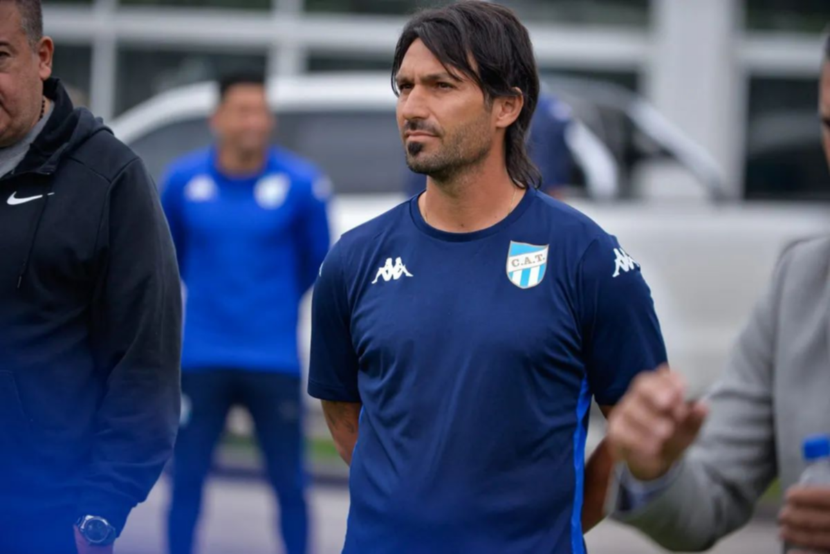 Simeone lo llevó para reforzar al Estudiantes campeón, nunca perdió y hoy es nuevo entrenador de Atlético Tucumán