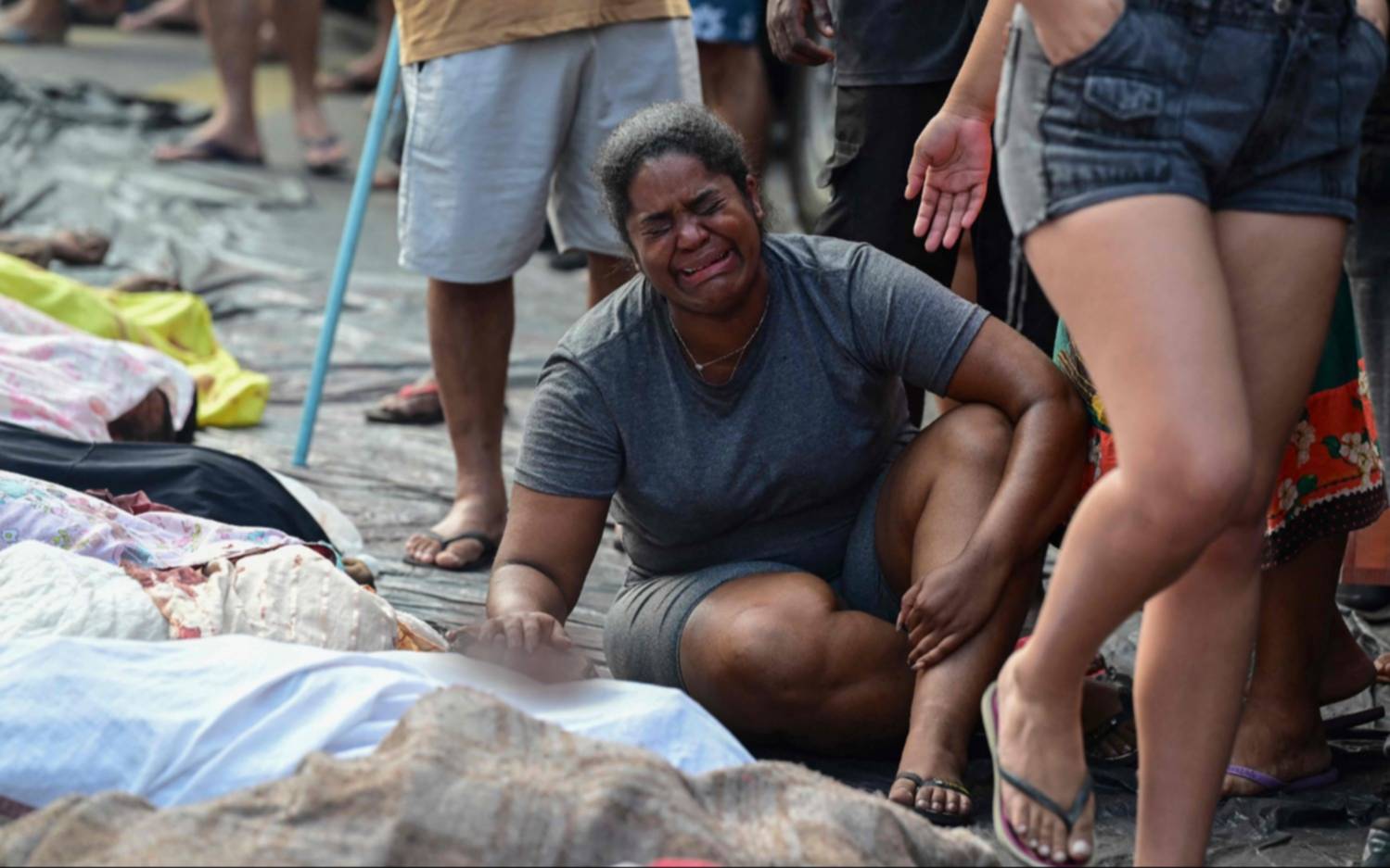“Vi muchas cosas difíciles, nada se compara con esto”, dijo médica frente a los cuerpos tendidos en Río de Janeiro