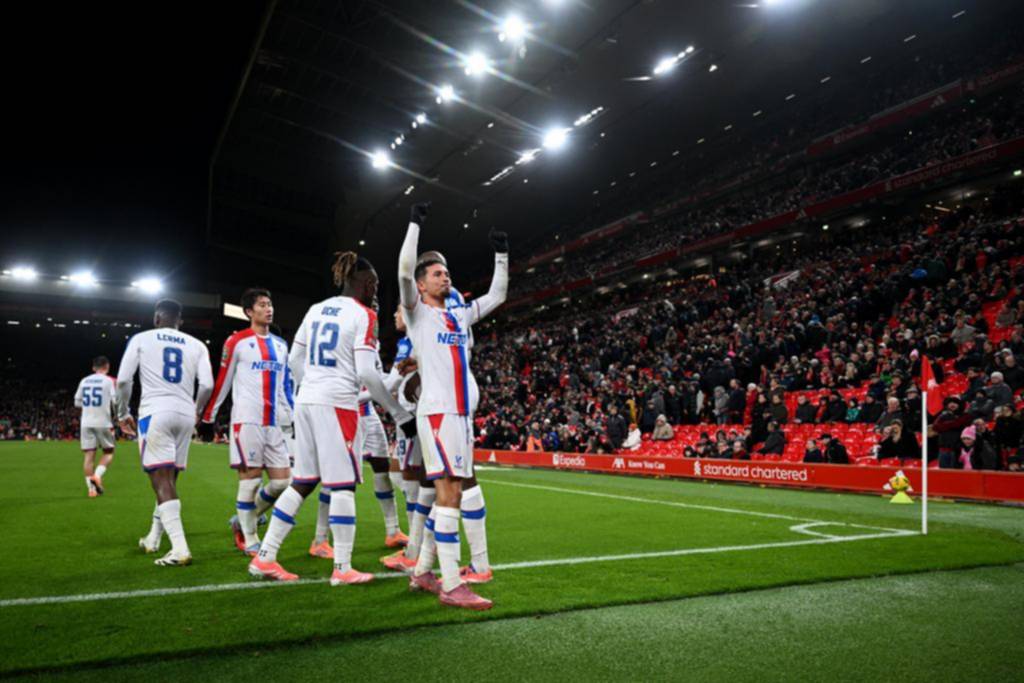 Crystal Palace hizo leña del Liverpool caído