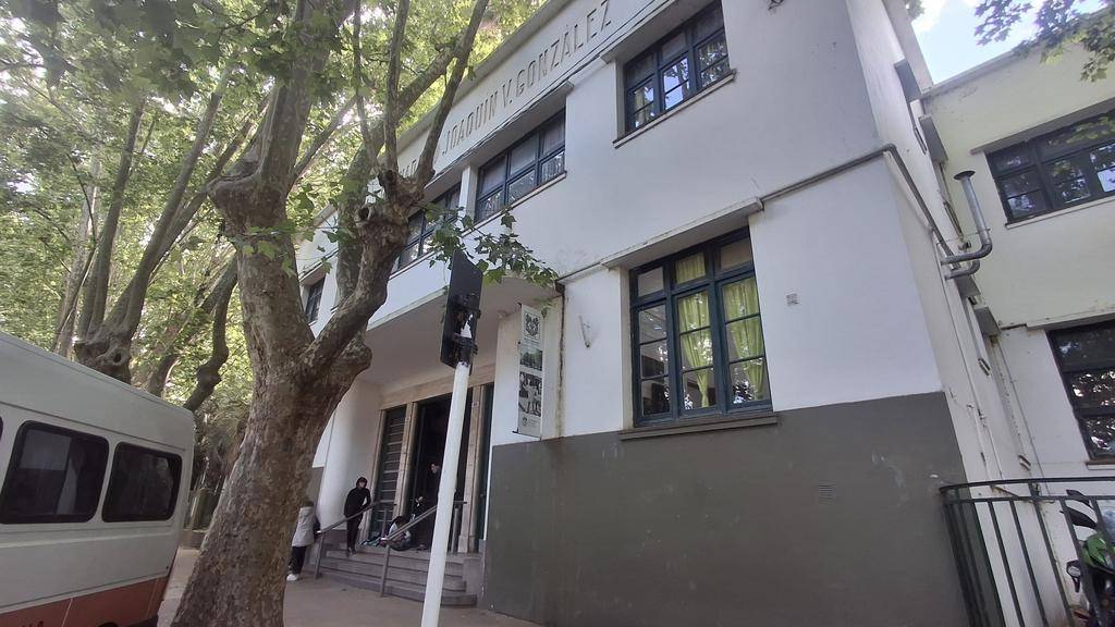 Cayó 14% la inscripción en los colegios de la UNLP